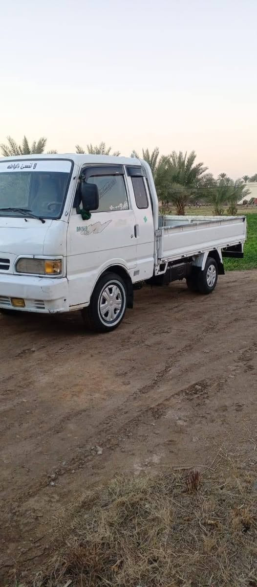 كيه بنكو موديل 1996 السياره خير من الله. كير ومحرك وحداديه مكفولات. رقم انكليزي بسمي والسنويه ال2030
مكان السياره بابل. سده الهنديه. ***********.
