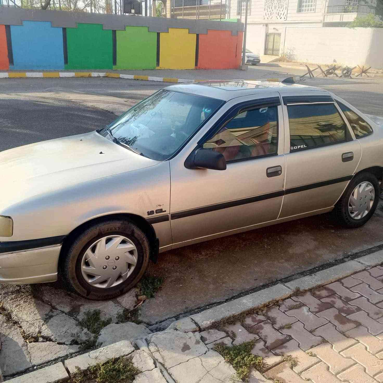 اوبل فكترا  حجم 18 موديل 1993 رقم بغداد انكليزي بطاقة بانزين بيها سنويه لحد 2028 كير محرك شرط صدر تايرات جديد كهربائيات شغالة سيارة مال بيت نضيفه 

السعر 35 وبيه مجال 

عنواني كركوك 
*********** كركوك, العراق
