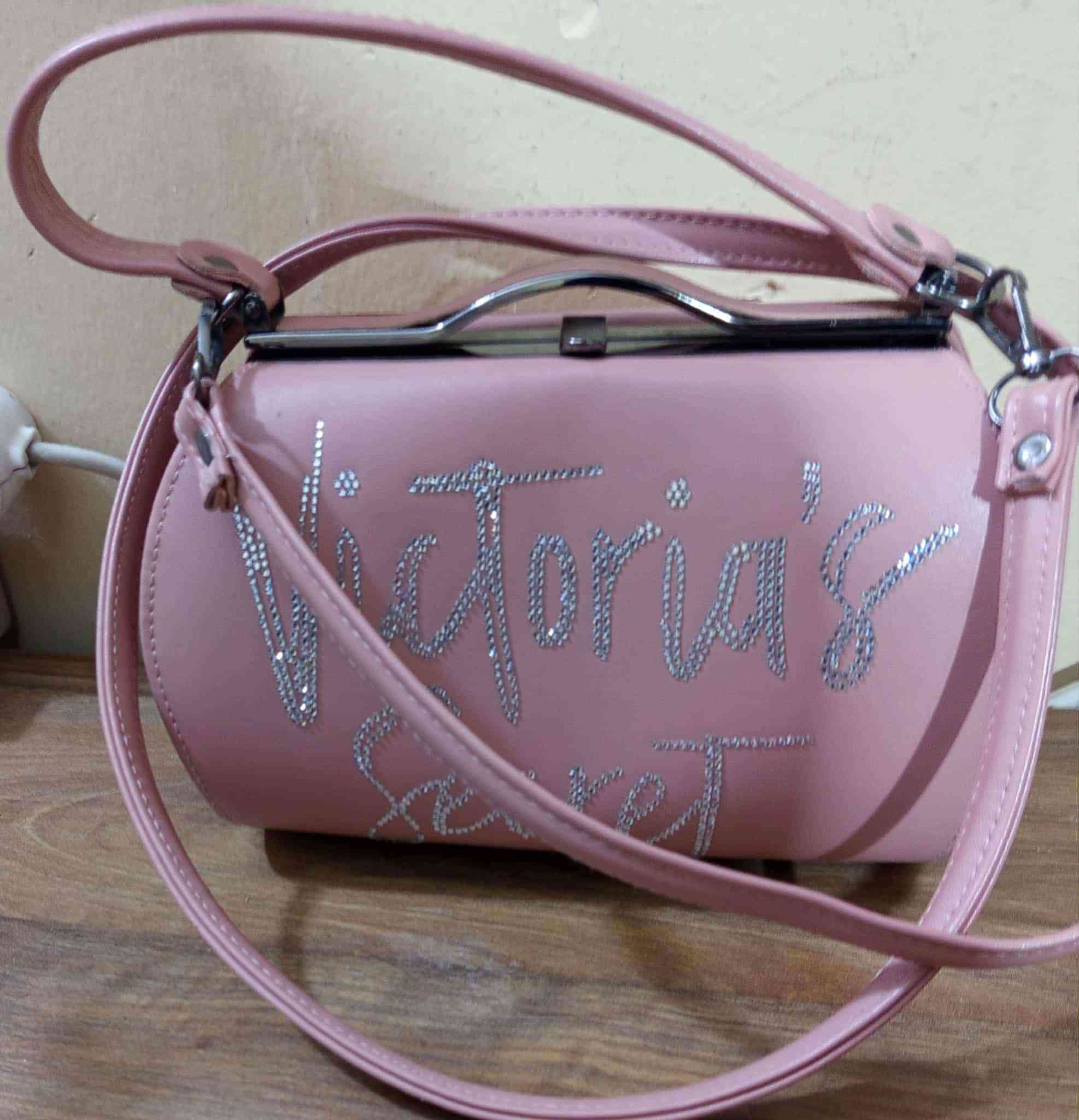 شحاطة وحقيبة جدد الشحاطة قياس ٤٠
سترة مناسبات قياس ٥٠ جديدة تصفية محل وسعر مناسب
شوز جديد قياس ٤٢
قمصلة بناتي جديدة تلبس عمر من ١٠ إلى ١٢

حقائب استخدام جداً قليل نظافتهم ٩٥٪
انتو خلو سعر بما يرضي الله


**إذا كنت صاحب هذا الإعلان وتريد حذفه لأي سبب، رجاءا أرسل رسالة إلى الدعم الفني**