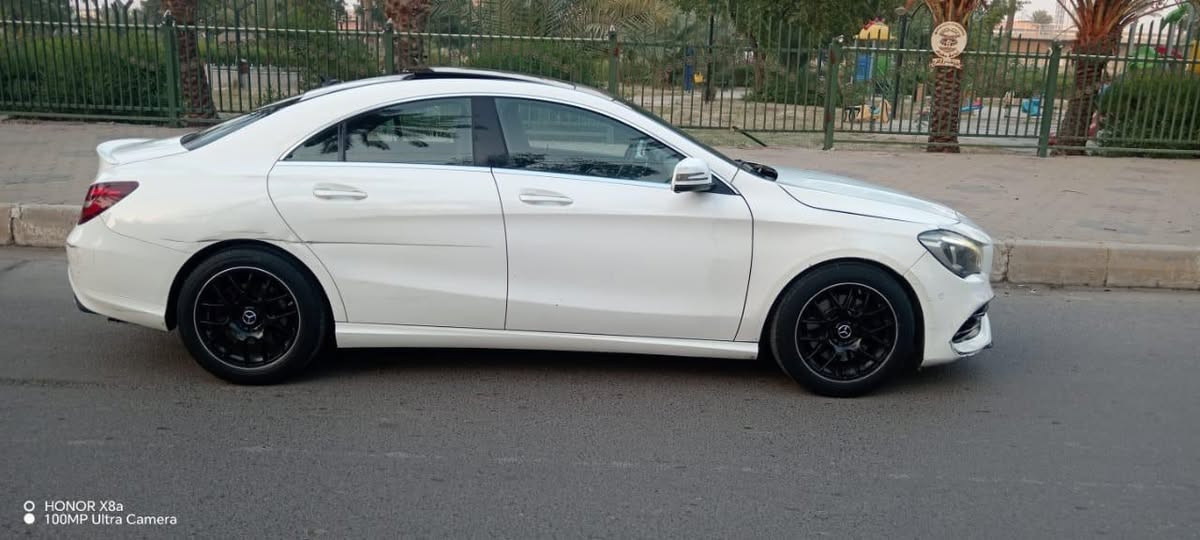 سلام عليكم 
مارسدس بنز CLA250 2018 وارد امريكي بيهه اماكن صبغ بدون دواخل مرفق سونار ويه الصور
السياره جاهزة كاملة اي نقص ما بيهه رقم بغداد تحويل ثاني يوم
السعر 177$ بيهه مجال 
مكانهه بغداد حي الجامعة 
للاتصال ***********
