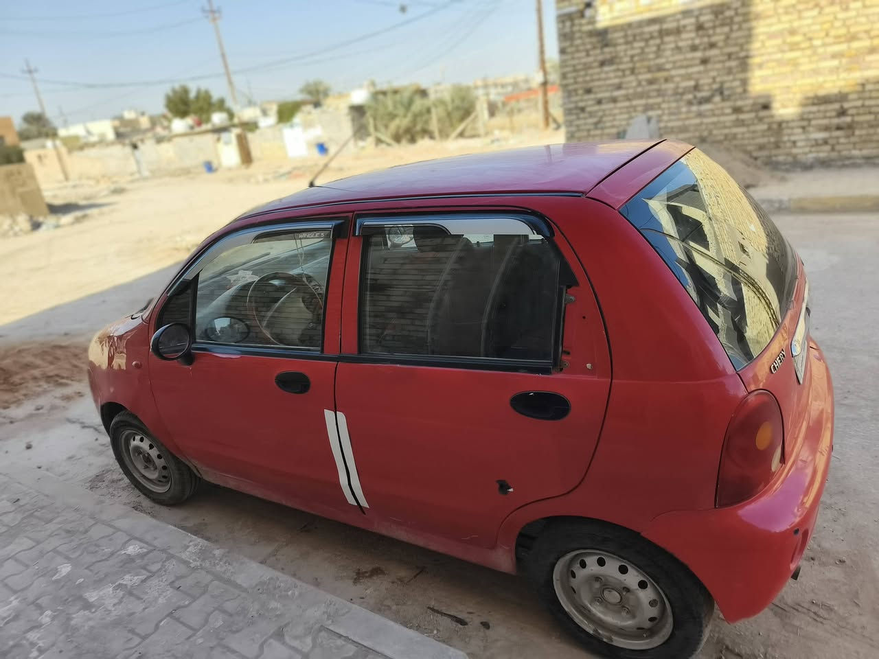 السلام عليكم سيارة QQموديل 2013 مكينه وكير كورله سنويه تنتهي 2029 صفر غرامات راعيها بدوانيه كلها شغاله رقمها قادسيه مكانها اسكان مقابل المعهد التقني ب٢٧وبيها مجال قليل 
الشراي يتصل على الرقم *********** أو خاص
