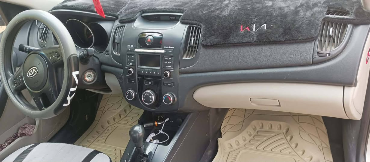 سلام وعليكم
فورتي وارد أمريكي  ٢٠١٠  كير ومحرك الفين كفاله تبريد تخم تاير صدر جديد الكشر حزام  أثر جراد بدون دواخل اني اكفلك شواصي والغود رقم أربيل دولي مصفره غرامات مكانها ديالى وصاحبها الشرعي هم ديالى  يعني مو بسم كردي 
السعر ٩٠ وبيها مجال 
ملاحظه السياره موصله ٨٠ وفوك ال٨٠ وما منطيها 
فه جماعت ال٨٠ اعتذر ما بيعه بهاذ السعر 
مكانها ديالى بعقوبه 

الاستفسار ***********
