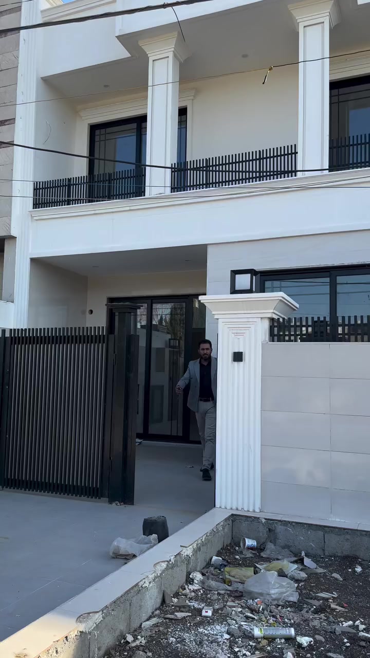 بيت للبيع في أربيل الجديده مقابيل حديقه  150متر 5غرف نوم  البناء ممتاز جدآ  للتواصل *********** واتساب***********
