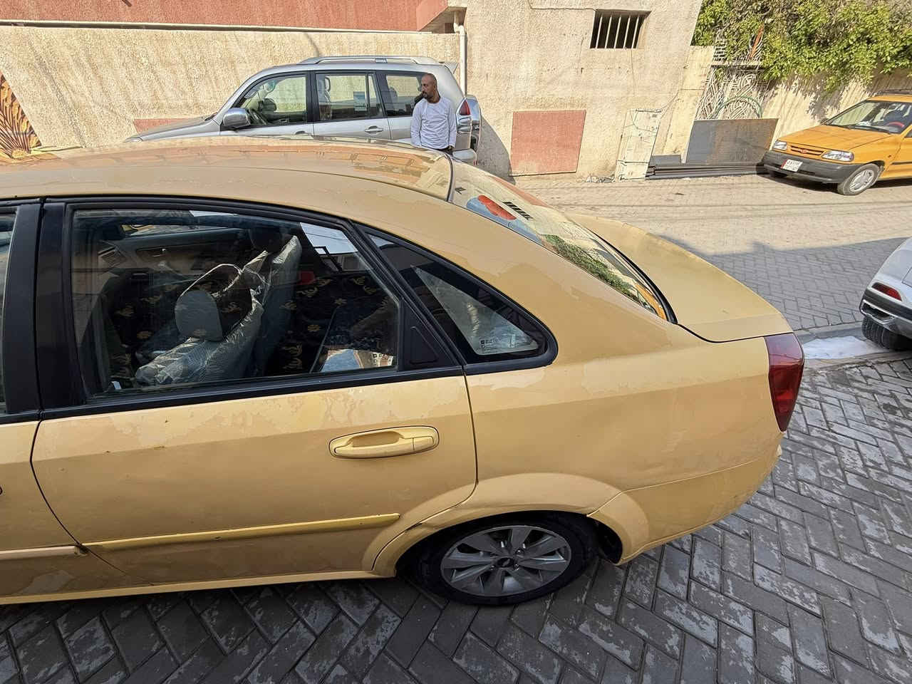 السلام عليكم اوبترا 2012
كير عادي اكرر كير عادي 
كير مكينه تبريد تخم تاير
السياره ابلاديه بيها بس طخه 
بلباب الخلفي موضح بالصوره 
مصفره هيىه وغرامه 
بسمي استفسار خاص اوتصال ع الرقم
مكاني بغداد الكريعات 
السعر 58وبيها مجال 
***********
