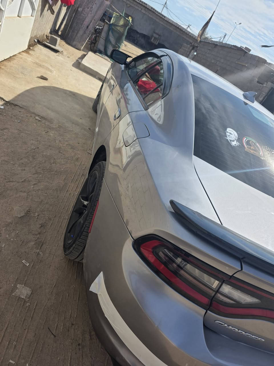 جارجر مديل 2017السيارة بااسمي سنوية جديدة حدادية جديده وتخم تاير جديد السيارة بمعنى الكلمه مال جناي مكاني البصرة السيارة جاهزة من كل شي السعر 160 وبيها مجال السيارة 6سلندر ماعدة تنتة رقم الهاتف *********** الي مو شراي لايتصل
