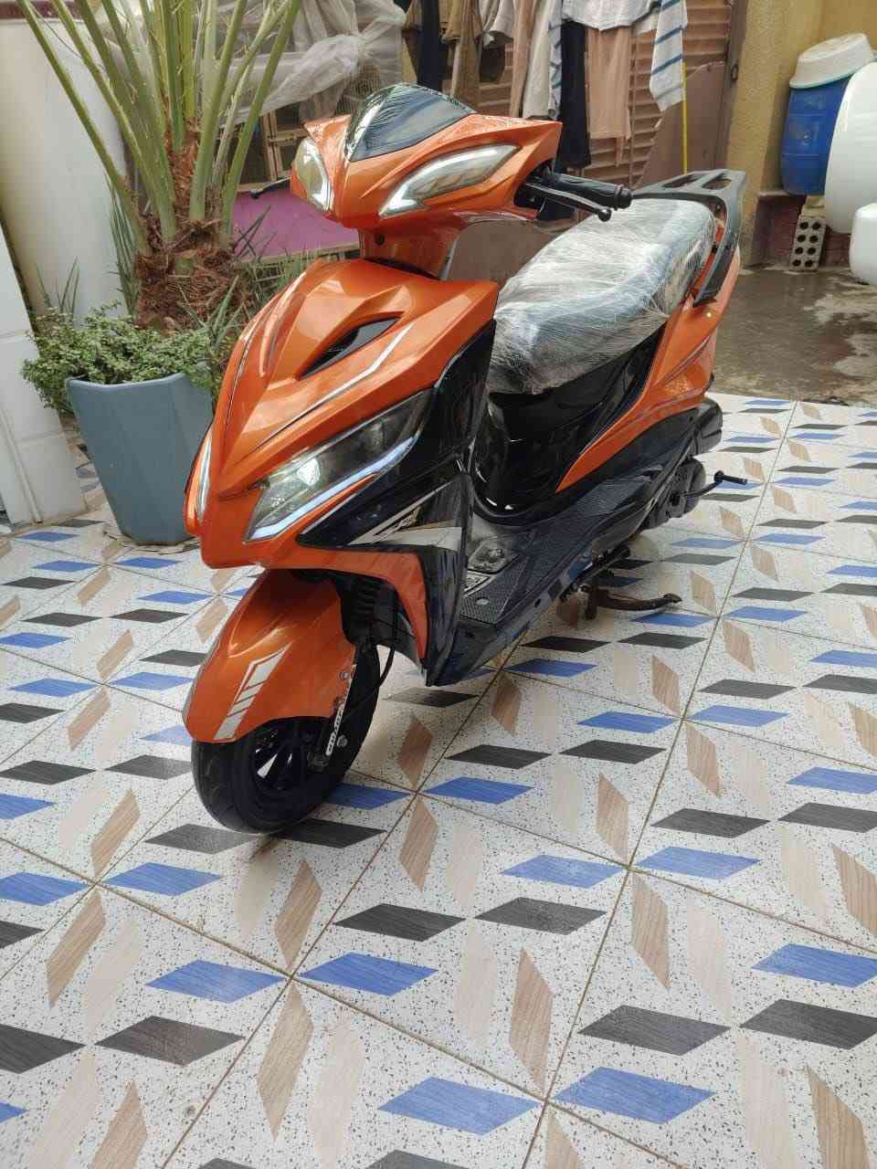 السلام عليكم 
دراجة جامبو دراجة نضيفه مناقصه شي 
العنوان: ابي غرق / قرب المعهد التقني.
سعر 300 الف 
رقم الهاتف ***********
