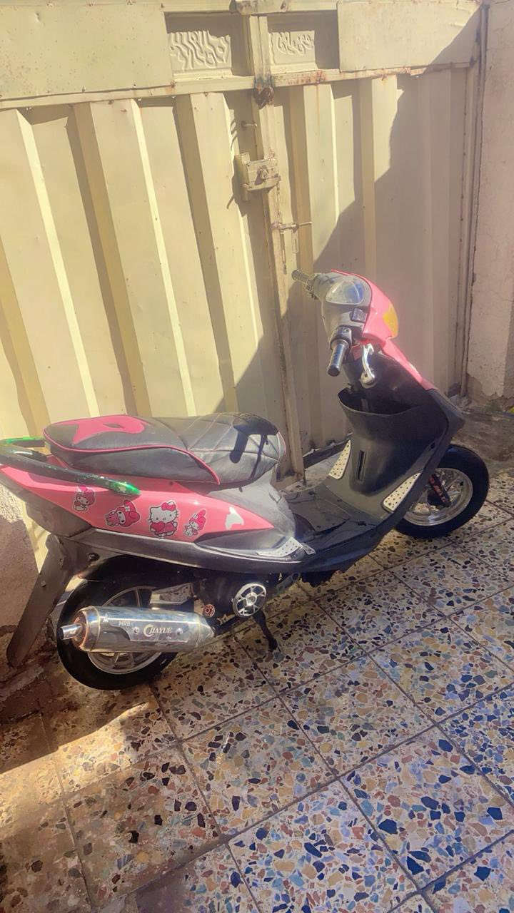 ماكس عدلة للبيع هي وغراضهة كاملة مكملة مابيها نقص بوشة بلادية دراجة مختلفة وبيهة تزويد صالنصة صجمية ستيل قبق فلاوين وقطرة دهن دبل خلفي شيال كشن اربعة ويالة ان سي واي يدات بريك فج مال اربعة وتطوالة مالتة  وصينية فراك بريك نيكل واقية خلفية طيارية للضحك😂
مكاني : بغداد دورة 
رقمي :***********
