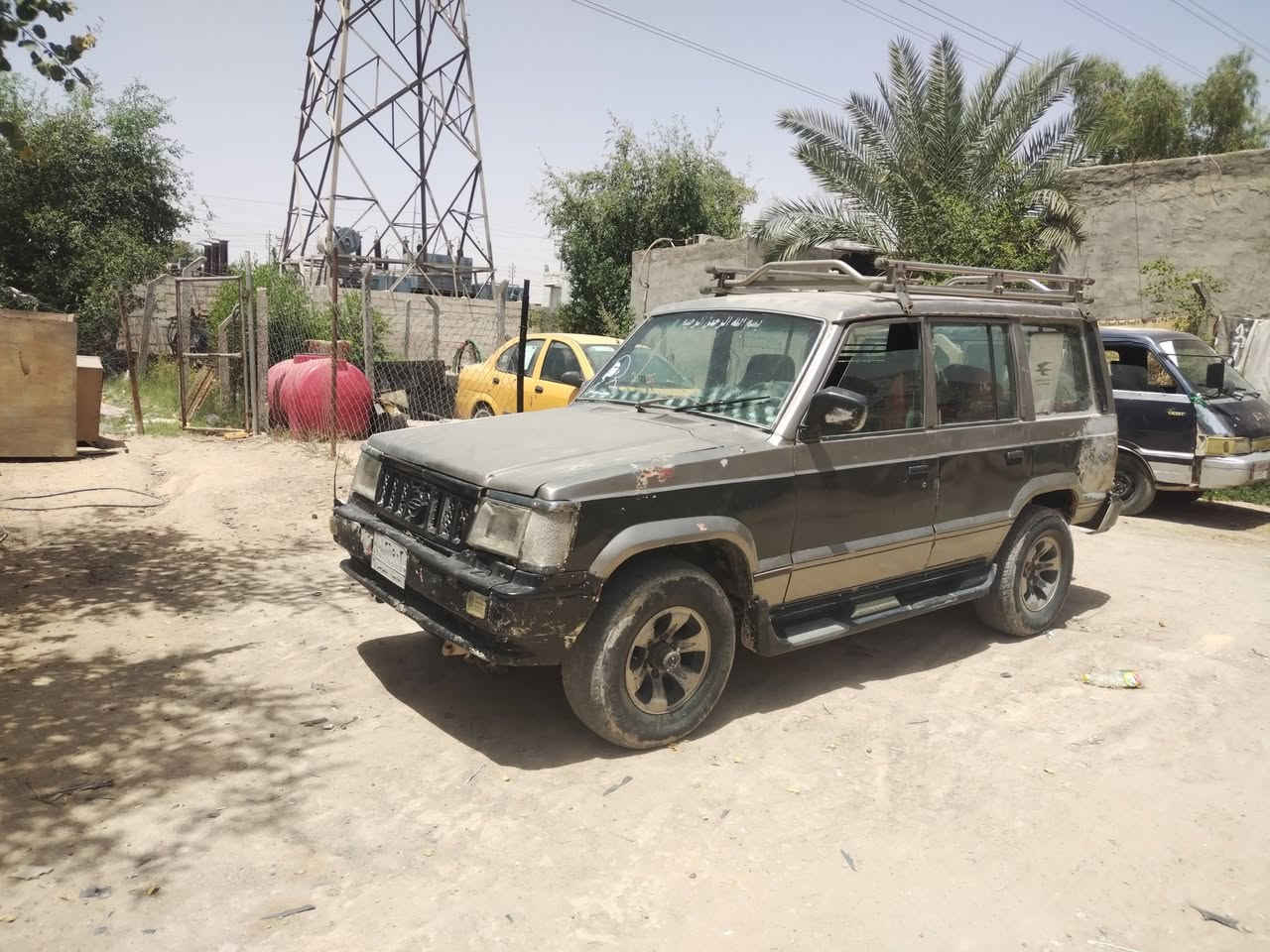 لبيع موديل 93 مكينه وكير ونجي خير من الله سنويه ل ٢٨  مداور ثاني يوم غرفتها نضيفه  كهربائيات شغاله حداديه زينه السعر 23 وبيها مجال ماكو هيج سعر بس اني مستعجل الشراي يتصل *********** مكاني النجف
