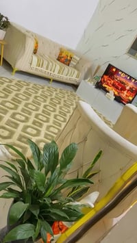 ٨ مقاعد • ميز طعام • ٢ كرسي نضيف