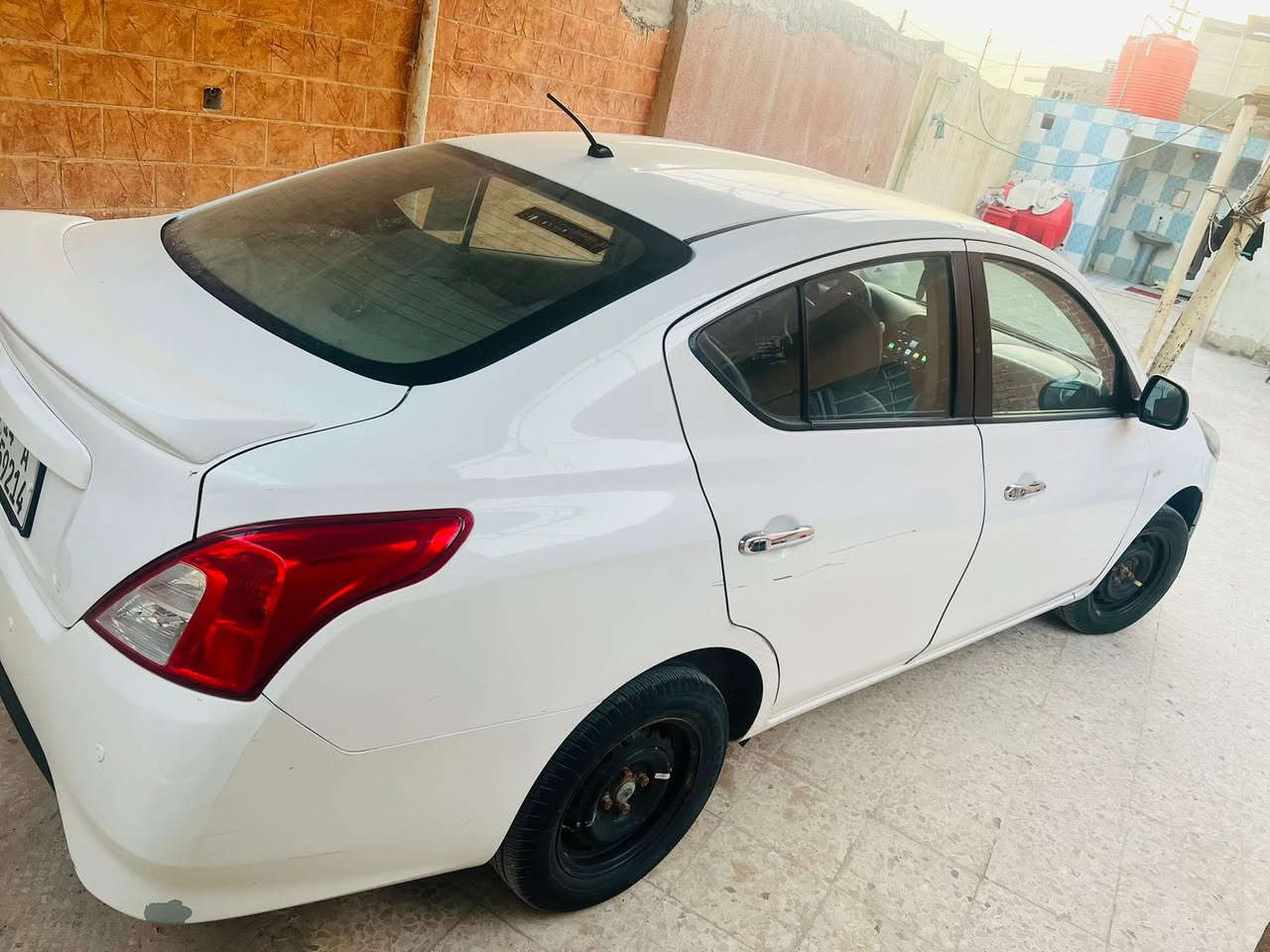 السلام عليكم
نيسان سني 2020 هندي
رقم انكليزي بصره بسمي 
مكفوله من الصبغ والضربه والتبديل 
مدكر الايمن الامامي فقط مصبوغ 
المكينه والكير مكفولات 
تخم تايرات جدد
سياره جديده استعمال شخصي 
ماشيه 100 الف حقيقي 
المكان البصره الزبير دور الضباط 
السعر 95 $ الاتصال عل رقم 
***********
