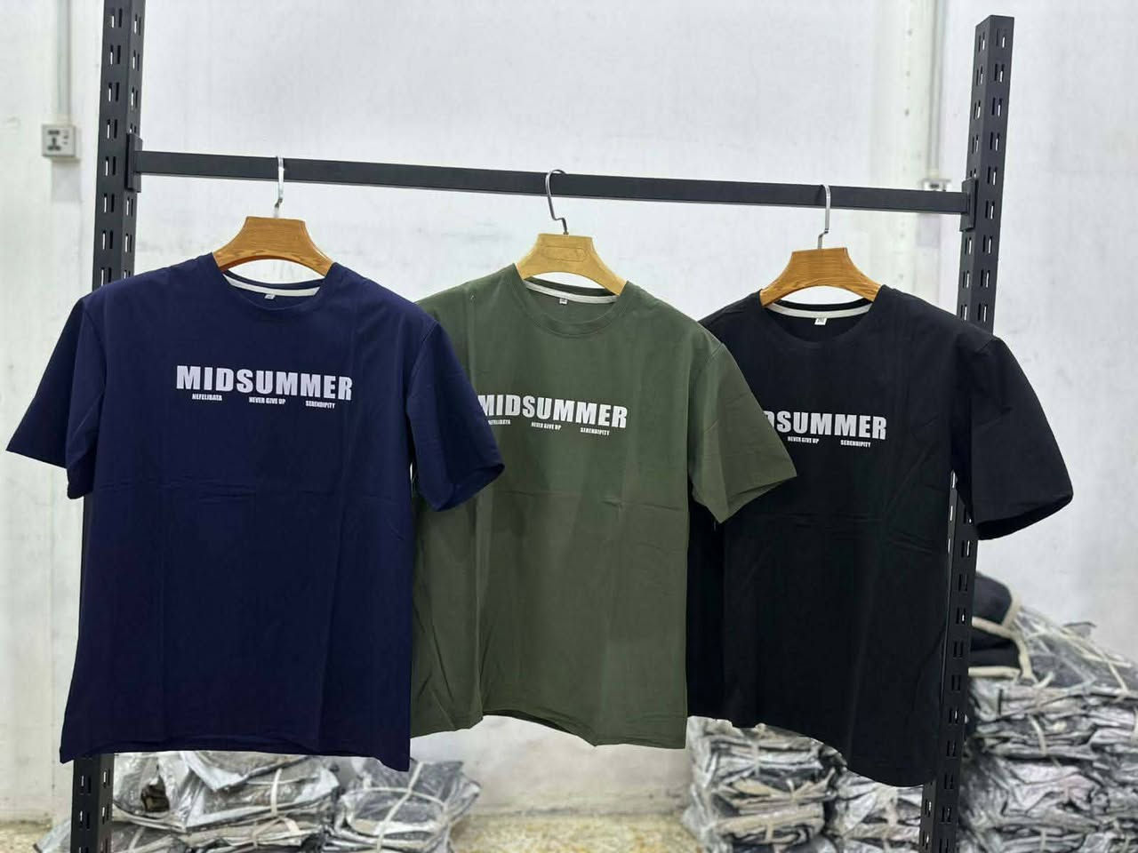 بدي صيني حلقه
الخامه قطن  فول ليكره
موقع المحل مجاور طرشي الانوار


**إذا كنت صاحب هذا الإعلان وتريد حذفه لأي سبب، رجاءا أرسل رسالة إلى الدعم الفني**