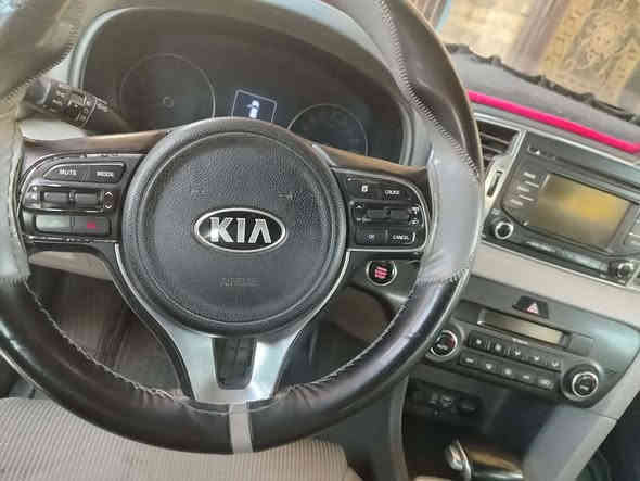 كيا سبورتج 2017 فول مواصفات 1/1
فتحة بانوراما
بصمة دخول ذكي اناره ترحيب عند الاقتراب
حساسات خلفي
حساسات امامي
صندوق كهرباء
مري شفط كهرباء
فول تحكم ستيرن
شاشه لمس
نظام سماعات JBL
اشاير بالمري
مداخل usb-aux
مقاعد كهرباء
زنون عالي ناصي جديد
تخم تايرات جديد 
ماشيه 99
السياره نظيفة جداً واستعمال شخصي 
بيها فقط بارد بارد موضح بسونار امامي 
بدون صبغ
السعر خاص 
التصال ***********
