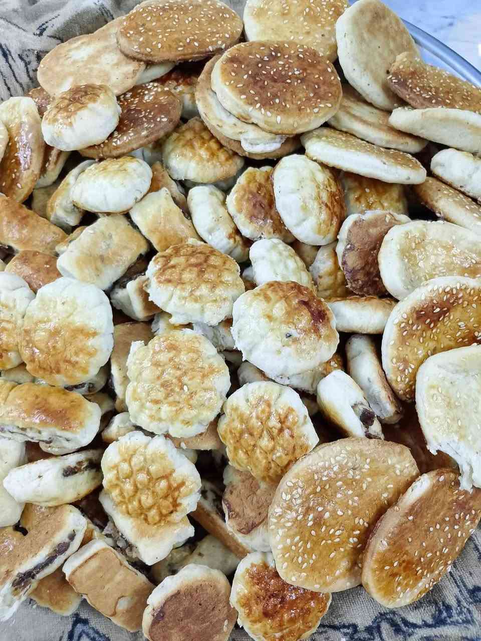 اللهم صلي على سيدنا محمد
يتوفر كليجة 
(تمر- مبروش-سمسم- حلقوم) سعر كيلو 7000
خفيفي(فارغ) سعر كيلو 5000
لفه خميره سعر كيلو 5000
توصيل( حديثه-حقلانيه -بروانه) 
للحجز مراسله صفحه 
واتساب ***********
