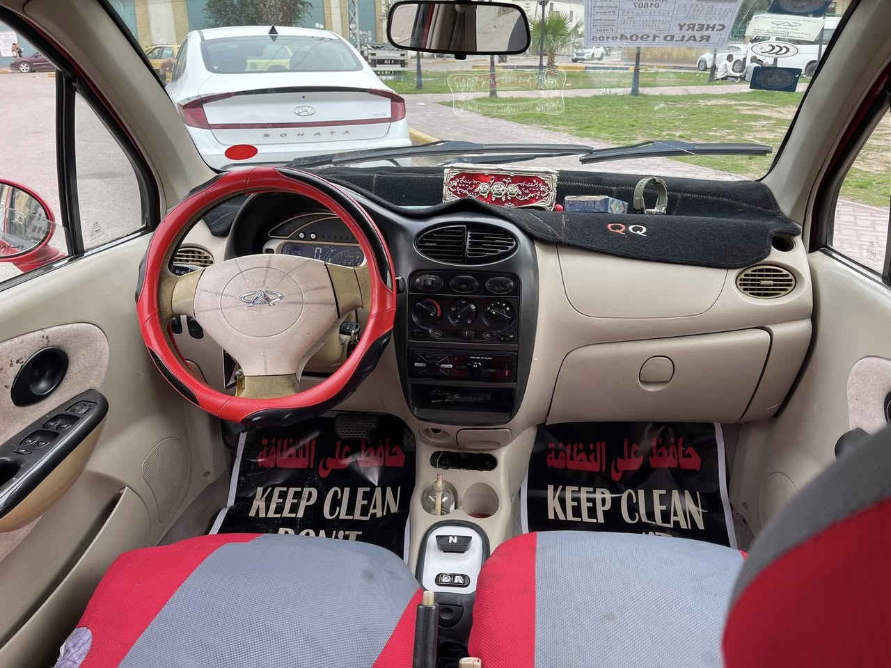 سلام عليكم كيوكيو موديل ١٢ سياره حلوه جاهزه كير مكينه حداديه خير من الله الكير مالته محول دكم لسهوال لاستخدام العصا لابلاديه موجوده رقم انكليزي سنويه جديده بسمي السياره تحويل ثاني يوم مكان السياره لأعضميه مقبرت الملك سعر ٣٣ وبي مجال  الرقم ***********
