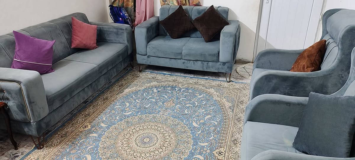 قنفات نظيف جدا ٧ نفر ١٦٠ الف ***********
