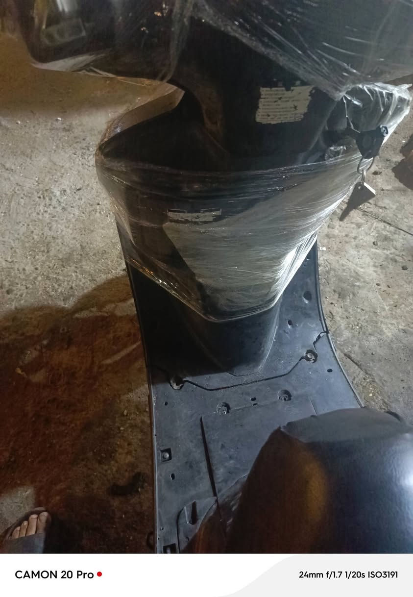 سلام عليكم دراجه فراشه كامله مانقصه اي شي سعر 400 وبيه مجال 
***********
