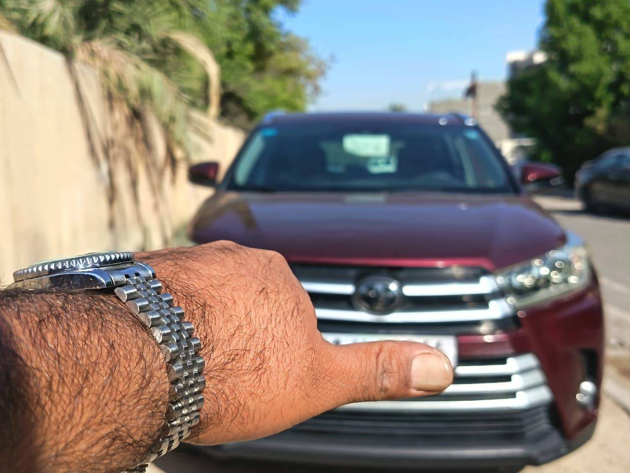 يالله. سياره هاليندر امريكيه ٢٠١٩ فول مواصفات سياحي ٧ راكب قطعتين صبغ بينه والباقي كفاله من الصبغ واضربه محرك سته ثلاثه قطع تبريد فتحه سقف دفع رباعي كشنات منفصل سياحي  واهواي بين مواصفات سعر 220$ مكاني بغداد الكرخ هاتف ***********
