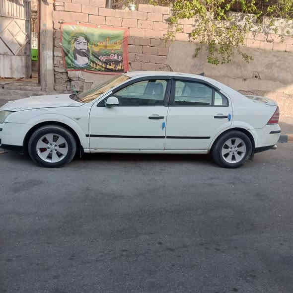 سياره فورد محرك يبخر موديل 2006السياره نضيفة السعر 25وبيهة مجال ***********

