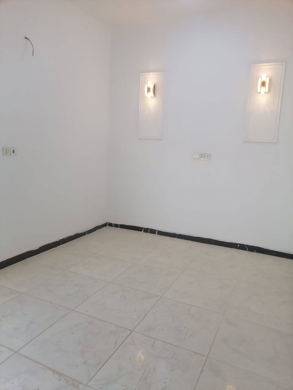 100متر مربعه غرفتين بسعر 40وبيه مجال
العنوان مقابيل جسر الشهداء قرب اسواق تلعفر خدمات كامله قريب للشارع العام للاستفسار اتصال ***********
