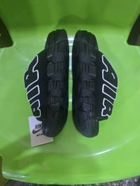 شبشب ماركة للبيع السعر ٧٥ الف الاتصال 07817929455