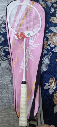 مضرب ريشة • بادمنتون