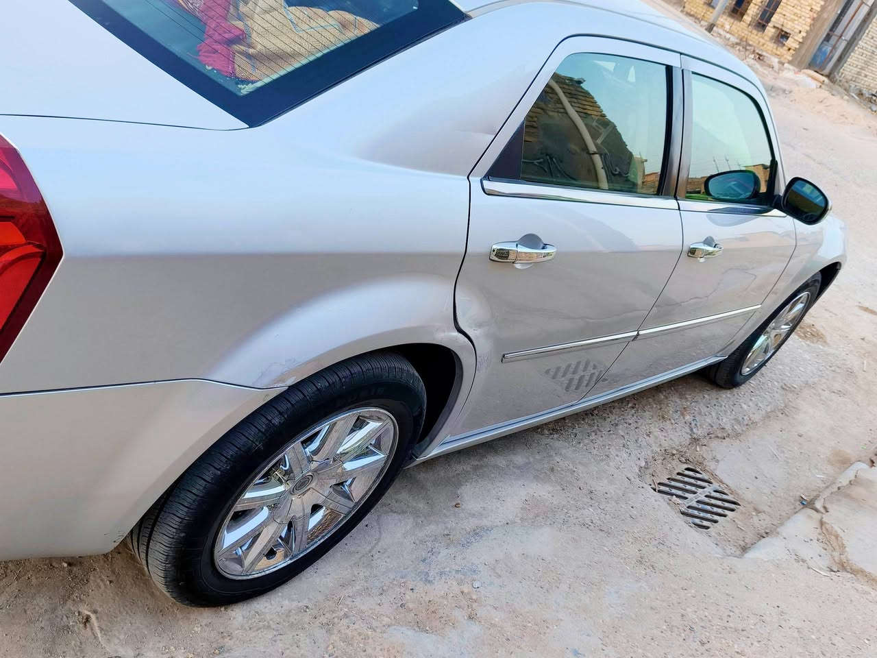 سلام عليكم من رخصت الادمن وباما 10اصل سياره كير ومحرك3500 وكسل وحداديه مكفولات سياره مال بيت  ما مشتغله خط
بيه باب واحد صبغ وفتح وباقي مكفول 
كشنات حضن 
منظومة زنون 
كراسي كهرباء
شاشه كبيره 
غرفه ملكي 
يدات صاج 
مواصفات هيمي 
وبعد بيه هواي مواصفات
السعر 143وبيه مجال قليل حك جيه 
مكان ميسان علي شرقي الرقم إلاستفسار ***********
