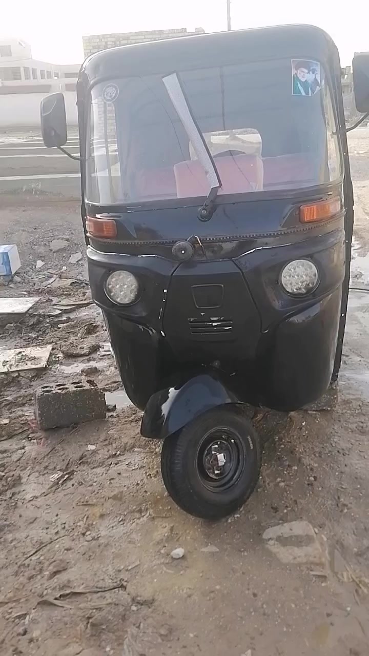 يالله سلام عليكم تكتك بجاج موديل 16 أوراق اصولي شرط الترقيم مكينه 18 خير من الله تكتك مال عيشه مكاني حله ابو غرق رقمي *********** مامتواجد خاص سعر 3و250 وبيها مجال
