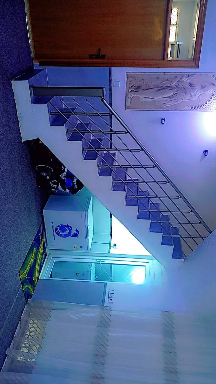 البيت البيع المساحه 125 الموقع حي الزهور شارع العوج بنيان جديد البيت كله شغل درجه  اوله مطلوب اسكان تريد انته تسدد تريد تطي فلوس ثاني يوم اداورلك تفاصيل اكثر خابر ***********
