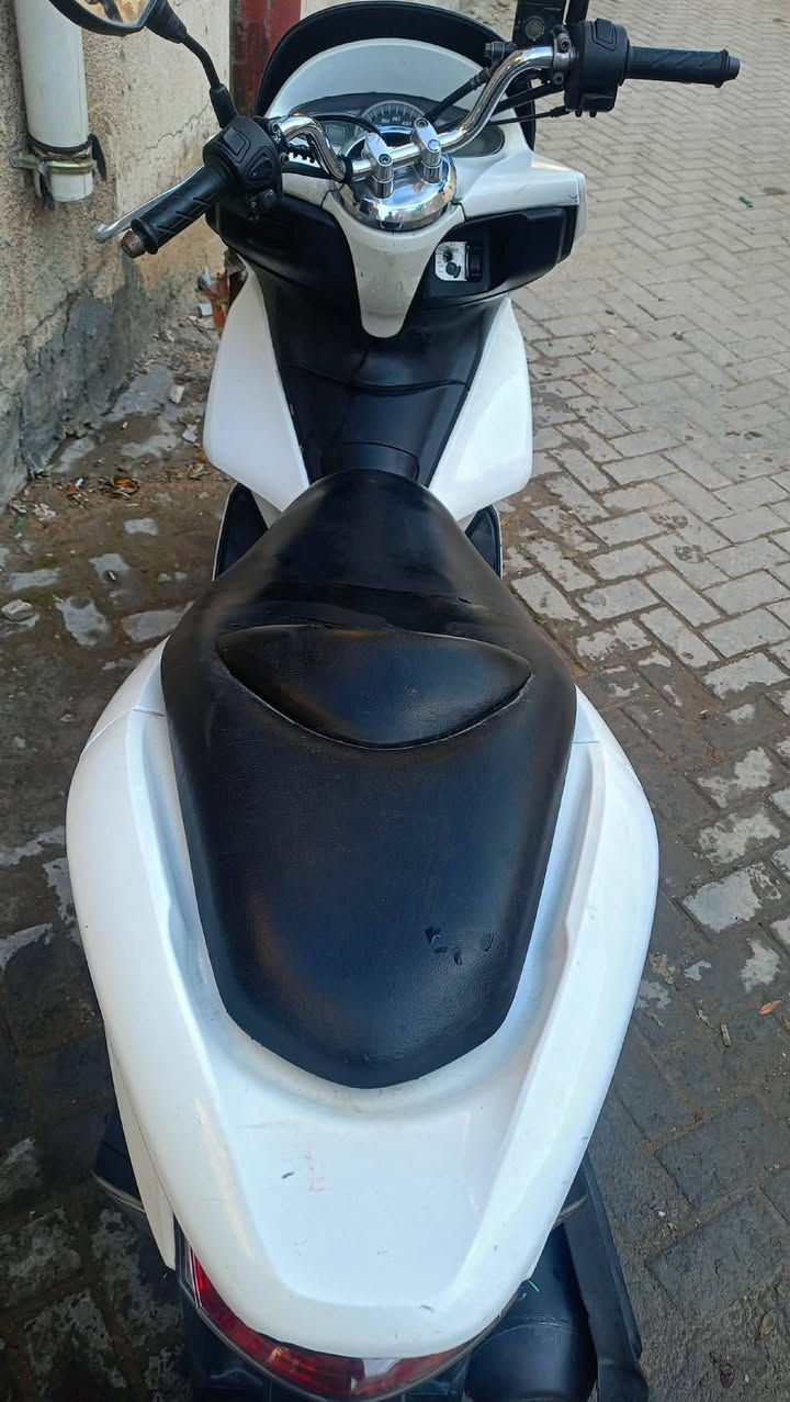 درجة pcx  الجيل لاول درجة خير من الله العنوان مدينة الصدر السعر مليون ٢٥٠استفسار على الرقم ***********
