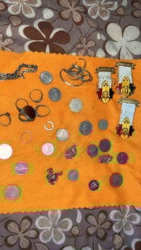 فضيات • خواتم وقلائد • عملات اماراتية واردنية