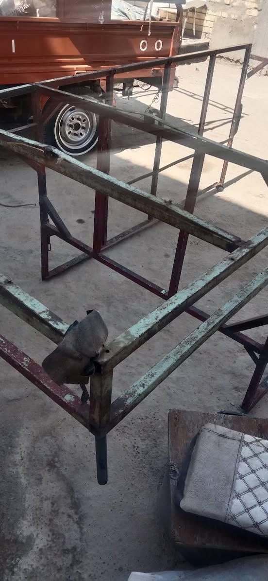 السلام عليكم
شباب محجر صقر البيع 
عوزه ترتيب مثل ما موضح بصوره عوزه لحيم 
سعره ٦٠وبي مجال 
مكاني بغداد المعامل الباوي 
هذا رقمي ***********
