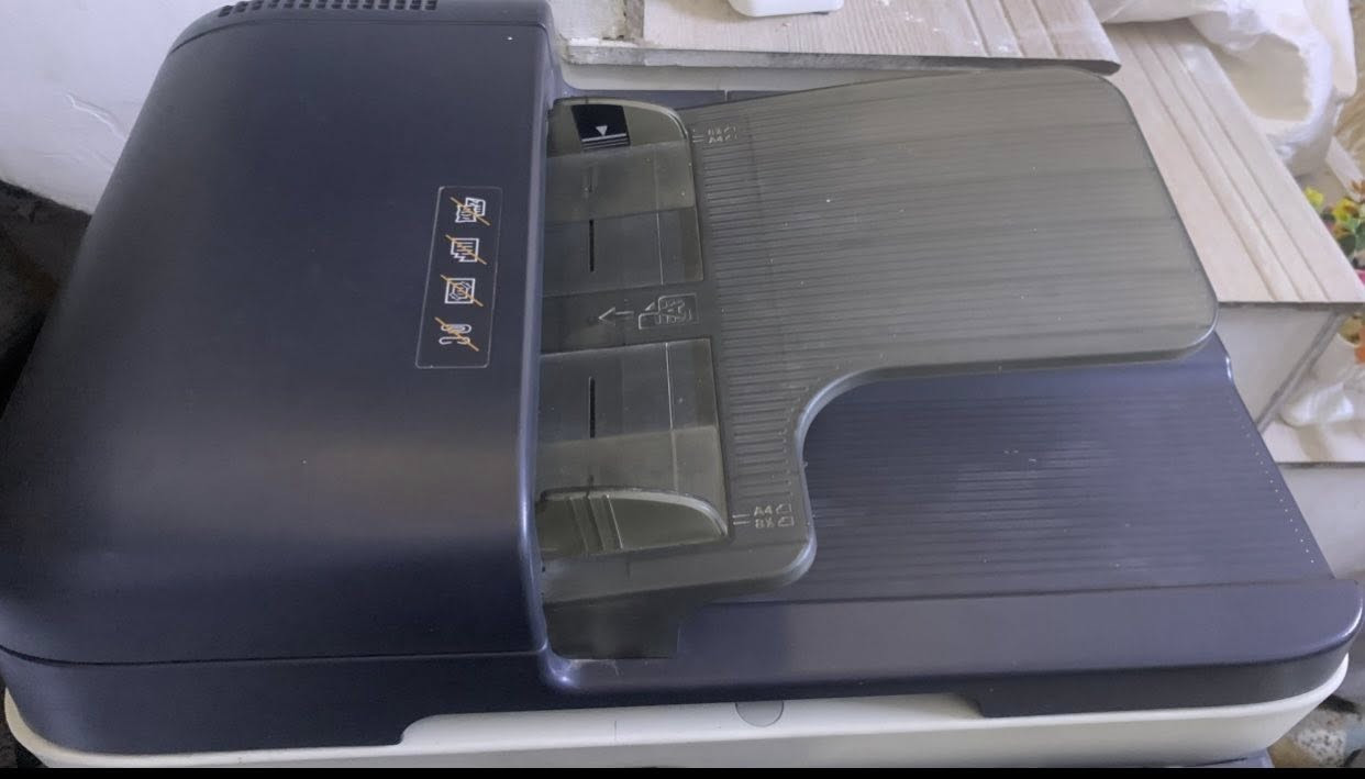 السلام عليكم 
طابعة مستعملة للبيع 
نوعية konica minolta c3350 
طباعة A4 اسود وابيض والوان 
الطابعة شغالة وطباعتها جيدة 

عطلها حشر الورق مثل ما ظاهر بالصورة ، وايضا الطباعة الملونة باهتة قليلاً

 سعرها ١٠٠ الف 
العنوان بغداد حي اور ، لا يوجد توصيل


**إذا كنت صاحب هذا الإعلان وتريد حذفه لأي سبب، رجاءا أرسل رسالة إلى الدعم الفني**