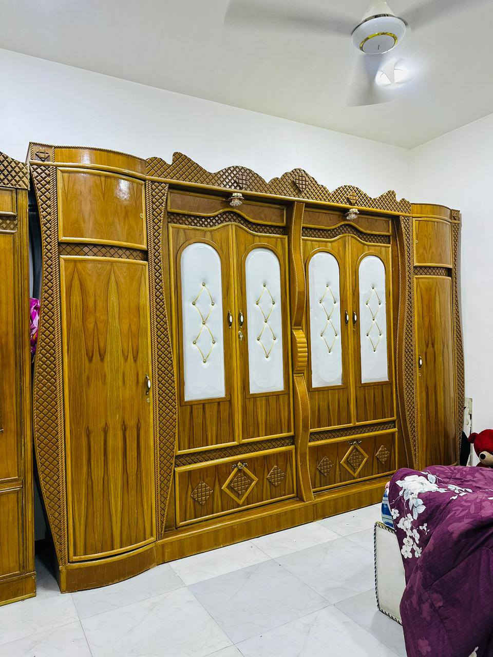 السلام عليكم غرفه نوم تسكام سعره 1400الف قفل قفل صايره عليه ب مليونين *********** مكاني الاسكان
