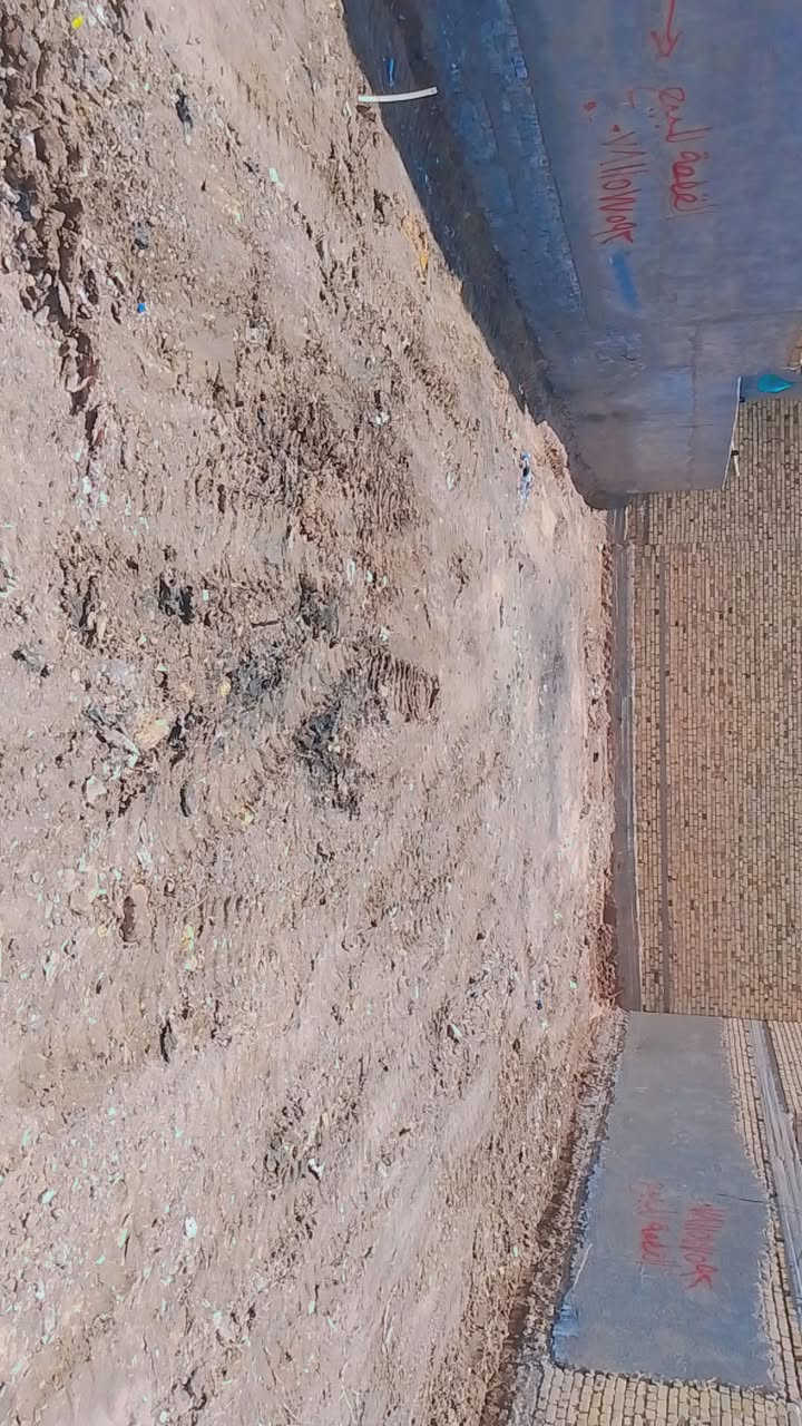 السلام عليكم قطعة للبيع فرع ابو الماش قريبة على الشارع قرب الملعب الخماسي للتواصل واتساب ***********
