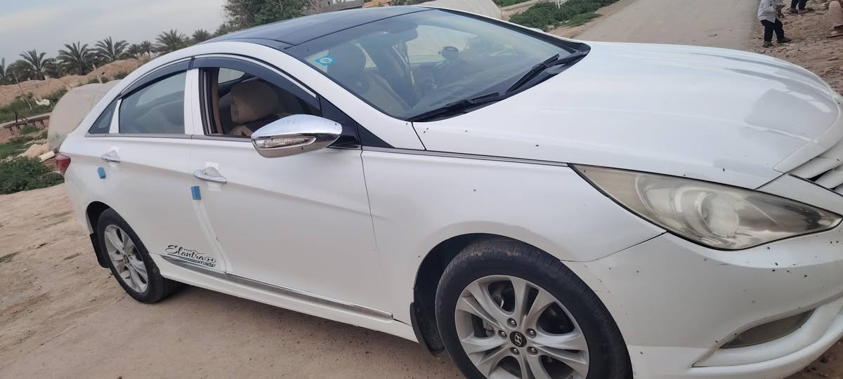 سوناته 11خليجي بني راما
مكفوله كفاله عامه ماعدا شبر بارد والسونار موجود
السعر ١٢٠
ماشيه ٢٤٤ وقابله لزياده
محرك ٢٤٠٠ مامفتوح +الكير
رقم ***********
العنوان صلاح الدين قضاء الدجيل
