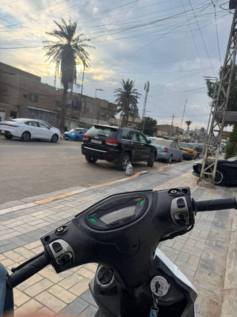 سلام عليكم للبيع جي تي ار مكفوله كفاله عامه تجي تفحص وتأخذ كهربائيات كله شغاله دراجه مابيه تقص *********** متواجد واتساب فقط
