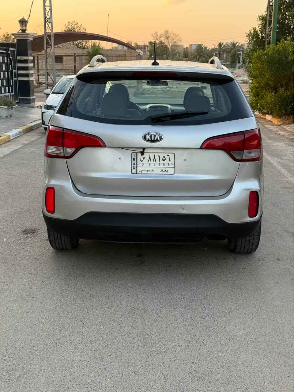 السلام عليكم 
سورنتو 2014 
محرك 2400 GDI خمسه راكب قطعتين تبريد 

وارد امريكي حادث جاملغ خلفي وقبغ جنطه وهنا بلعراق صبغ البنيد اثر جراد السياره ليبل واحد بدون تبديل 
السياره جاهزه بدون نقص كير ومحرك مكفولات صدر امامي وخلفي جديد تخم تاير جديد كهربائيات كله شغاله تبريد ثلج السياره بدون نقص ابد السياره معروضه ( 116$ ) وبيه مجال بسيط مكاني بغداد الدوره نهايه شارع 60 للاستفسار *********** بغداد, العراق
