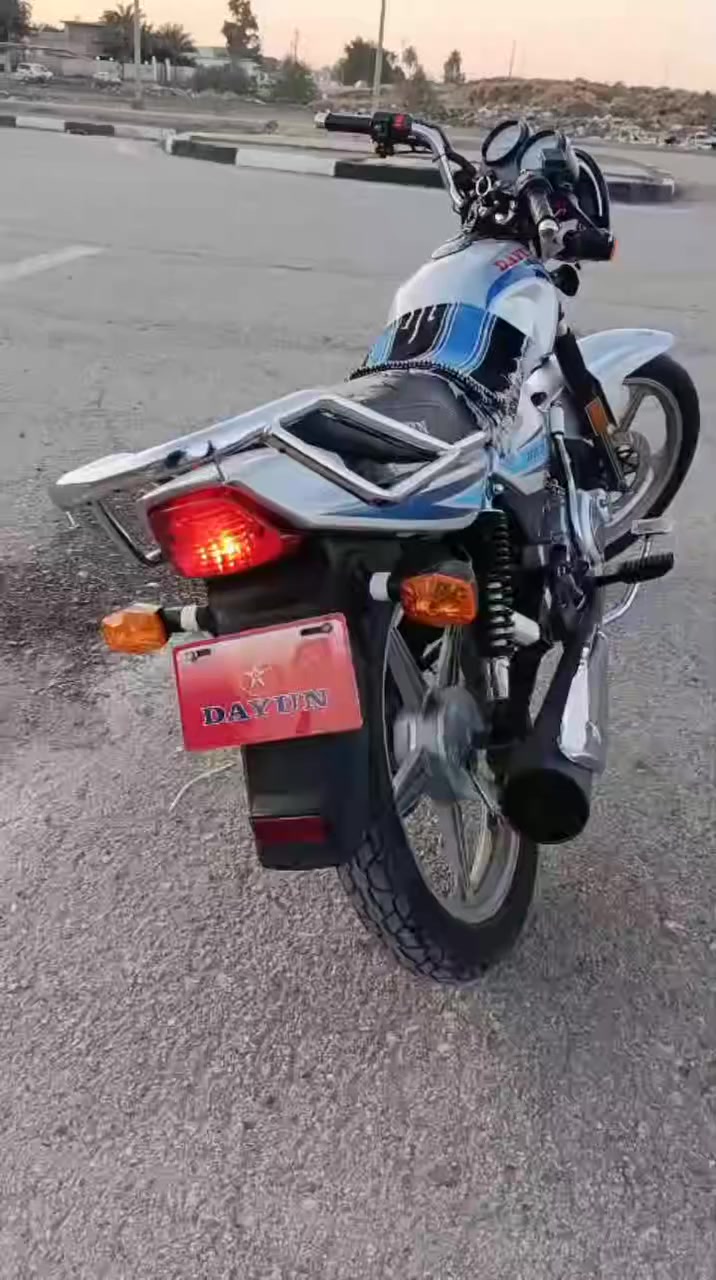 سلام عليكم دايون عضم للبيع موديل 2022اوراق أصولي منفيس هم موجود دراجه نقصها بس استنده ثنائيه دراجه خير من الله السعر 1100 وبيها مجال مكان حله جسر بته 
رقمي ***********
