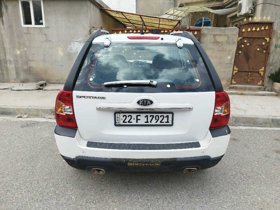 سەیارەیەکی Kia Sportage 2010 بۆ فرۆشتن، سەیارەکە زۆر توکمە و ماڵی دۆستە.
​مۆدێل: 2010
​رەنگ: سپی بەفری
​گێڕ و مەکینە: بە شەرت، بێ کێشە و تەقە و ڕەقە.
​ناوەوە: زۆر خاوێنە و هەموو گیانی بە شەرتە.
​بۆیاخ: بێ بۆیاخ
​سەنەوی و ژینگە: نوێیە تا (٢٠٣٠) بەسەر ناچێت
​تێبینی: سەیارەکە هیچ خەرجییەکی تێدا نییە و ئامادەیە بۆ لێخوڕین.
​نرخ: (125 گەڵا) مەعامەلە
شوێن: (قەڵادزێ)
ژمارەی مۆبایل: (***********) بشدار, السليمانية
