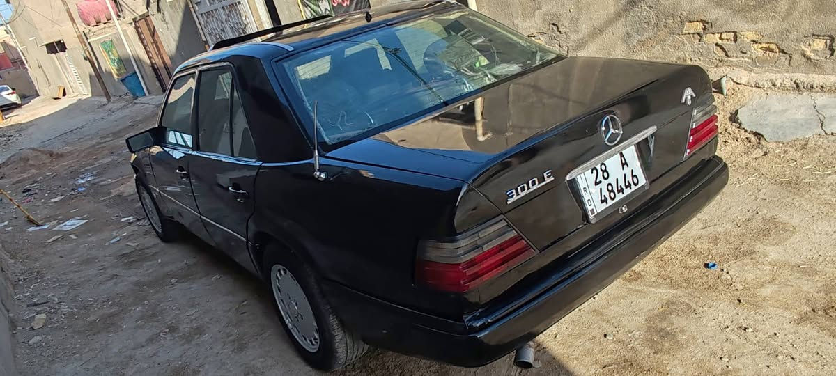 ســلام عليكم مارسدس بيبي دب موديل 92 رقم نجف وبسمي سنويه للـ27 محرك بطه ( كير محرك كفاله ) سياره جاهزة سعره 35 وبيه مجال عنواني الحله  للاستفسار اتصال على الرقم ***********
