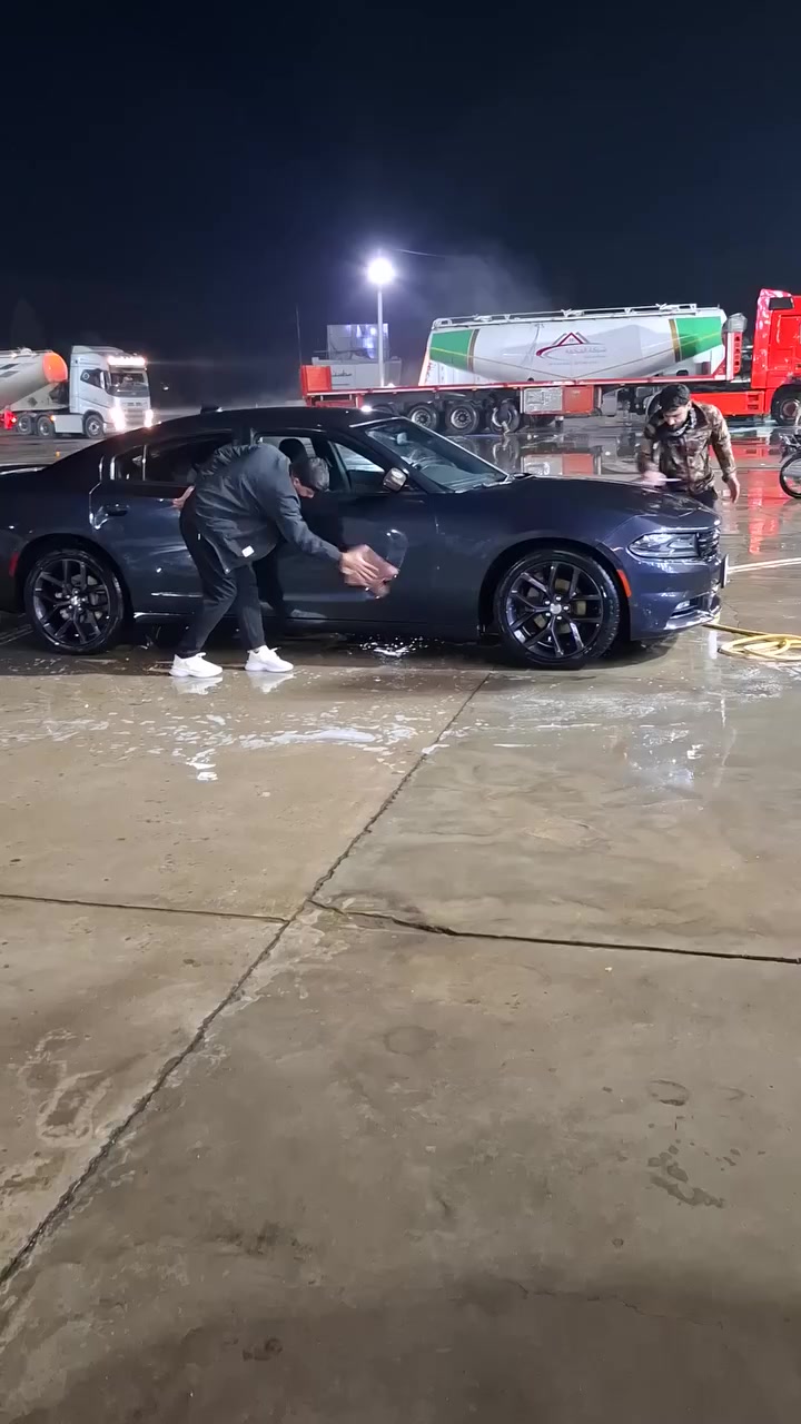 سلام عليكم 👇👇👇👇
بيع مستعجل 
جارجر موديل 2017 
سياره حلؤ وجاهزه مابيهه برغي نقص 
محرك كير تبريد تخم تاير كله عل فحص 
سياره باسمي تحويل ثاني يوم 
العنوان بغداد القادسيه 
تفاصيل اكثر اتصل واني بخدمتك
  ***********
