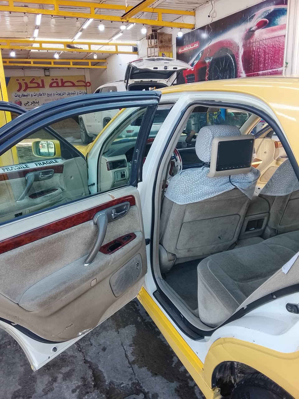 السلام عليكم ملكه ففتي مكينتهه خير من الله اصراف ماكو انسهه حداديه خير من الله السياره احله من الصؤره مفحوصه وكتاب الفحص عدي كصتين دكمتين وسياره حلوه كلش السعر 45 قفل مكان السياره نجف *********** واتساب فقط
