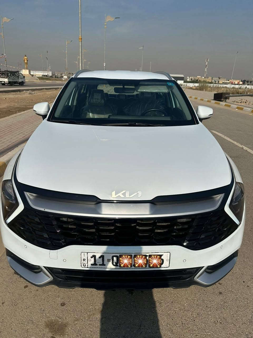 🚗 للبيع: كيا سبورتج 2024 – وارد خليجي
📍 مكان السيارة: بغداد 
📞 للتواصل: ***********
💰 السعر: 215 وبيه مجال للطيبين 
📊 المسافة المقطوعة: 17الف
🛠️ المحرك: 4 سلندر 2000cc

⚙️ المواصفات:
• فول مواصفات عدا فتحة السقف
• بصمة تشغيل + تشغيل عن بعد
• مقاعد أمامية كهرباء مع تدفئة
• شحن تايب C بالكشنات + شحن وايرلس
• شاشة كبيرة
• كاميرا خلفية
• حساسات أمامية وخلفية
• تبريد قطعتين
• درايف مود – أوتو هولد – نظام منحدرات
• هاند بريك بصمة
• مرايا كهربائية
. ملاحظات موجودة بالسونار
• رقم السيارة بغداد الدولي الجديد
• بااسمي تحويل مباشر
