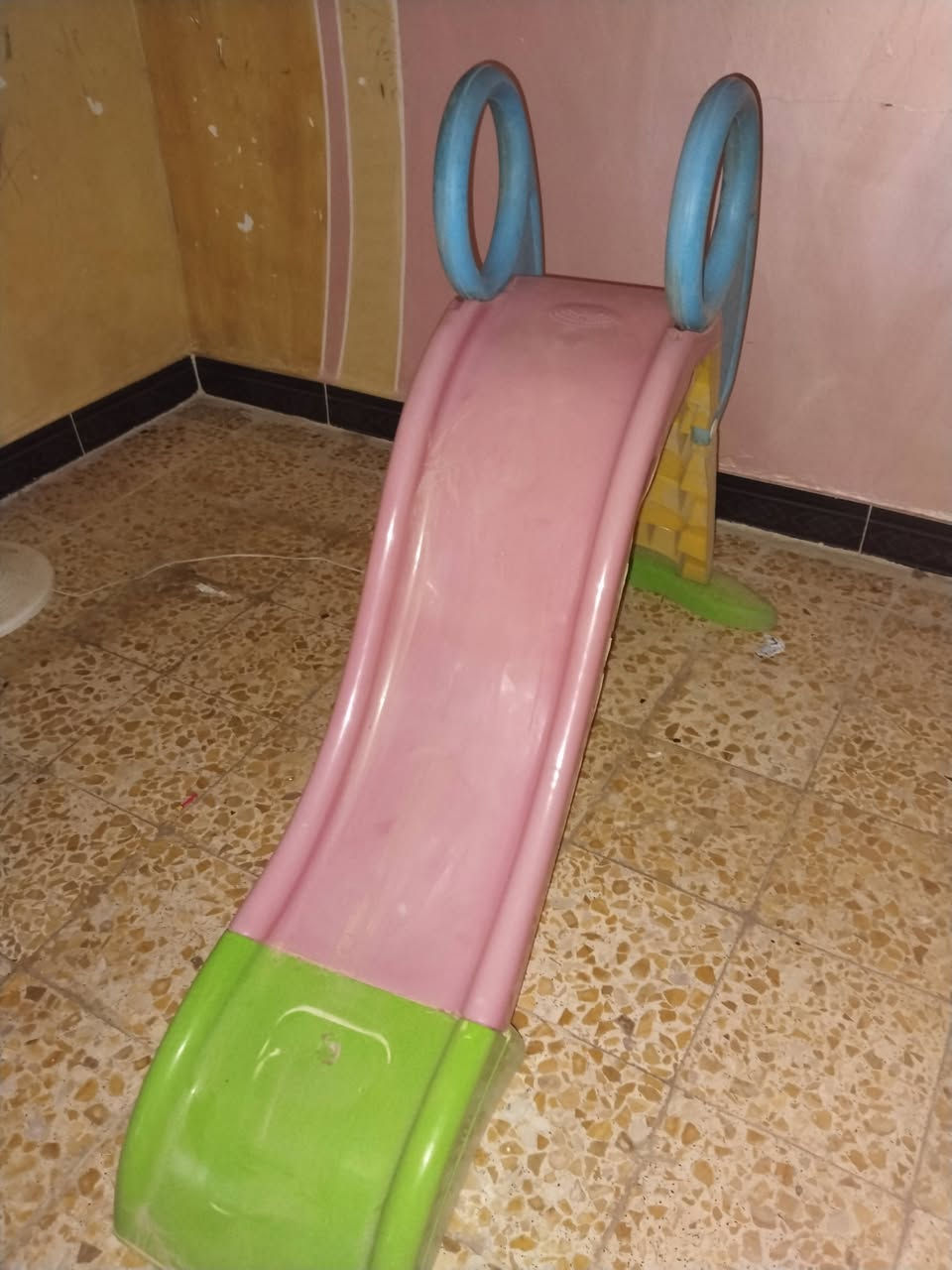 كلهن شيلة وحدة 425 
الاجهزة شغالات شركة ما داخلات تصليح ما عدا المروحة زر التشغيل عاطل ومبدل 
ما ينباعن مفرد


**إذا كنت صاحب هذا الإعلان وتريد حذفه لأي سبب، رجاءا أرسل رسالة إلى الدعم الفني**