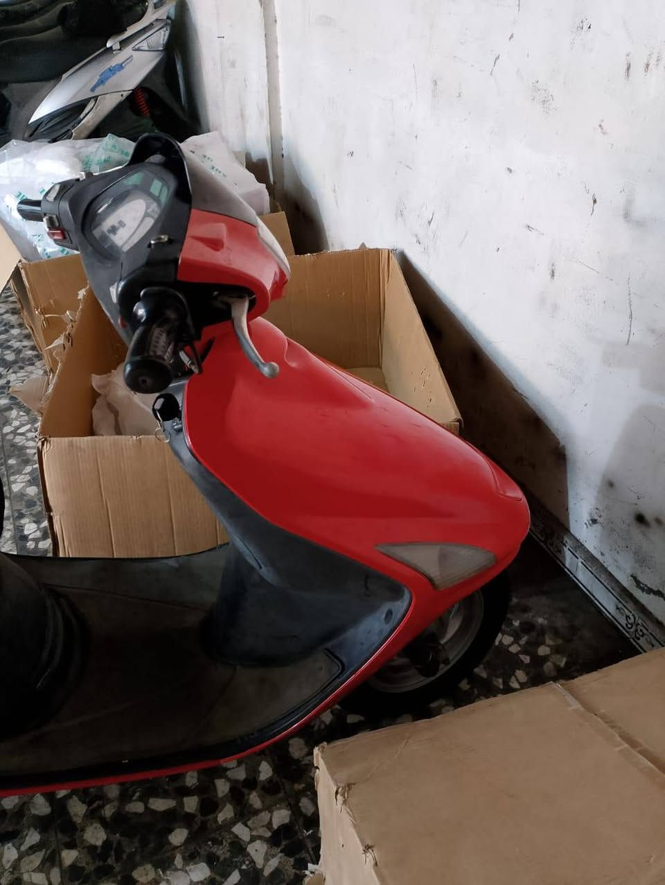 سلام عليكم دراجه فراشة للبيع مال حاويه مكينه جديده صالي يومين شاده شرط نضافه 💯 وين ميعجبك افحص مفتوحه لوقبق هندر مفتوح تاخذه بلاش كهربائيات كله شغاله شلعه ومعدل شرط انطيك سعر 650قفل مكاني نجف حي سلام رقمي ‏‪***********‬‏
