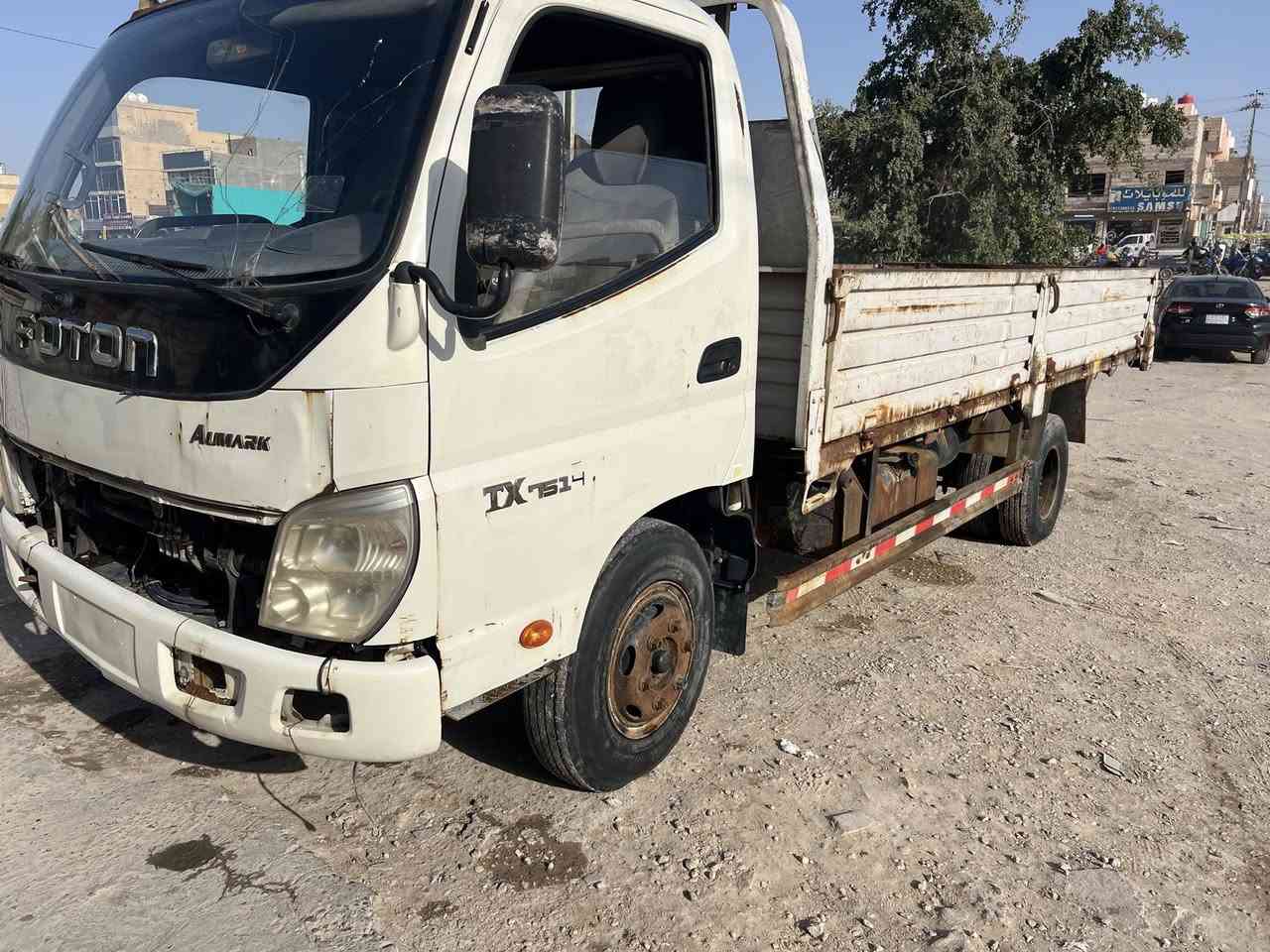 سلام عليكم فتون كنتر ٥طن ٢٠١٣
كاز مال مزاد وزارة داخليه كير ومكينه كفاله كتاب مزاد بسمنه اسويلك وكاله ان باركود إلك حق انته ترقمه معفيه كمرك ورقم عليه فقط رسوم سياره مال شركه عامه
مكان سياره كربلاء 
سعره ب٦٥ بيه مجال بسيط 
***********
