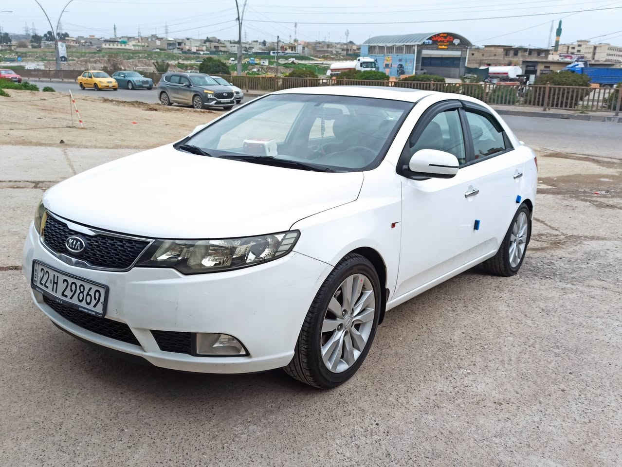 السلام عليكم 
كيا سيراتو 
موديل 2013
رقم اربيل الدولي
كابون الكتروني 
موصفات فول ما عد البصمه 
محرك وكير شرط 
محرك 16 دوش
تبريد وتدفئة 
طخم تايه جديد 
حداديه جديد 
باتري جديد 
سياره ضررها بوند مبدل بدون صبغ وبدون دواخل شرط وبيها ملاحظتين بارد 
شرط التحويل 
السعر110$وبيها مجال 
🛑ملاحظه مهمه
 يرجى الاتصال من  الساعه 9 صباحأ إلى الساعه 9 مساء
#العنوان موصل الجديده شارع بغداد مجاور سنتر بغداد
#مكتب ال رزان للسيارت
***********
***********
