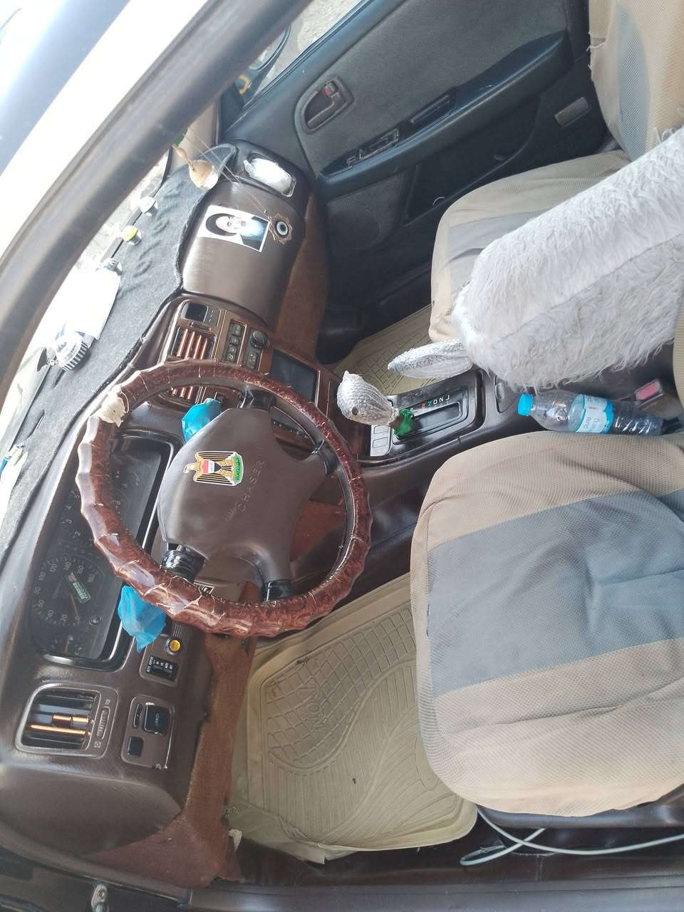 سلام عليكم
شيزر للبيع سياره حلوه دواخله بيه تلحيضات بصيطه بلكشر مكينه كير 2500 ديلكو كهربائيات شغاله  رقم بغداد انكليزي  راعيه يمي  سنويه لل 28 حداديه زينه تايرات زينات لايتات جدد زنون بيها ضربه بلبجم ماواصله البرانكيت وبيها كفر جاملغ وره السايق مبدل كفر مكان ذي قار الشطره بيع او مراوس  حسب القناعه  الشراي  يدخل خاص او ينتصل *********** وبي خير ويدلل  35 وبيه مجال  هاي كل تفاصيل لايجي خاص او يخابر ويكول شبيها مابيها
