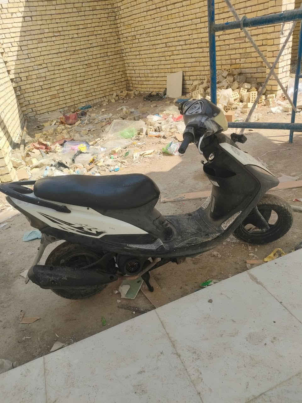 ماكس عدلة للبيع مجفتة جديد النواقص مالتها عمبار امامي ولايت فقط السعر ٥٥٠ مستعجل على بيعتها تواصل *********** مكاني بغداد البلديات
