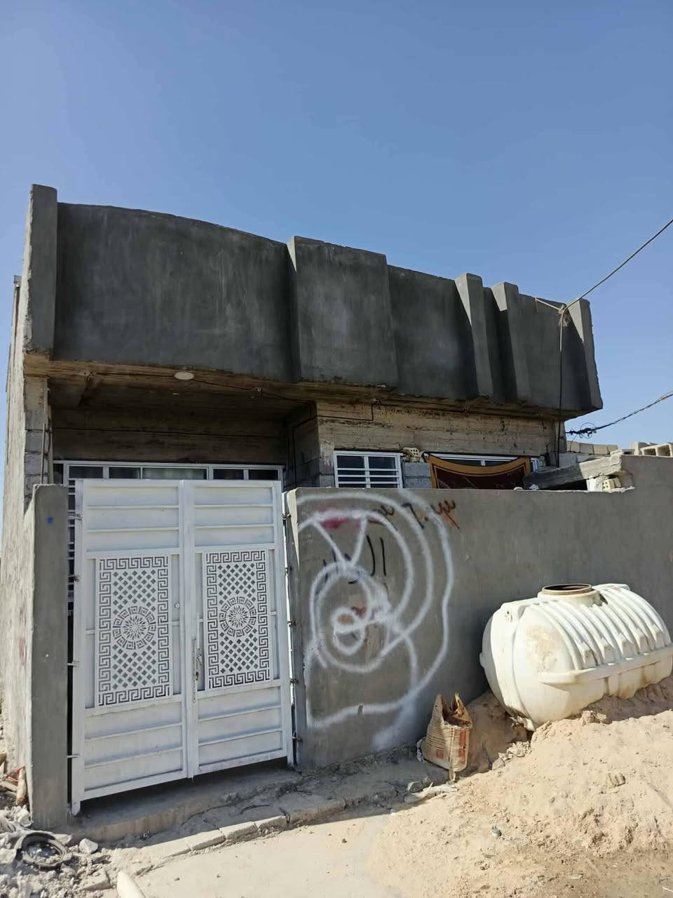 دار للبيع في منطقه تسعه نيسان
سعر مناسب التفاصيل خاص او واتساب 
***********
